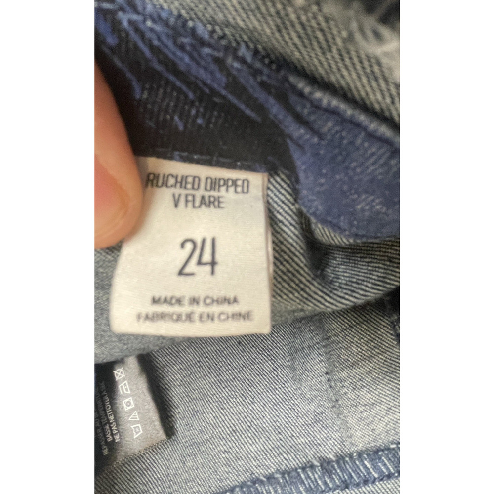 NWT BDG Urban Outfitter Women's Ruched Dipped V Flare Jeans Sz 24 Dragon Floral - Picture 5 of 12
